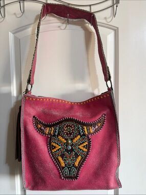 Embroidered Bull Motif Shoulder Bag in Pink
